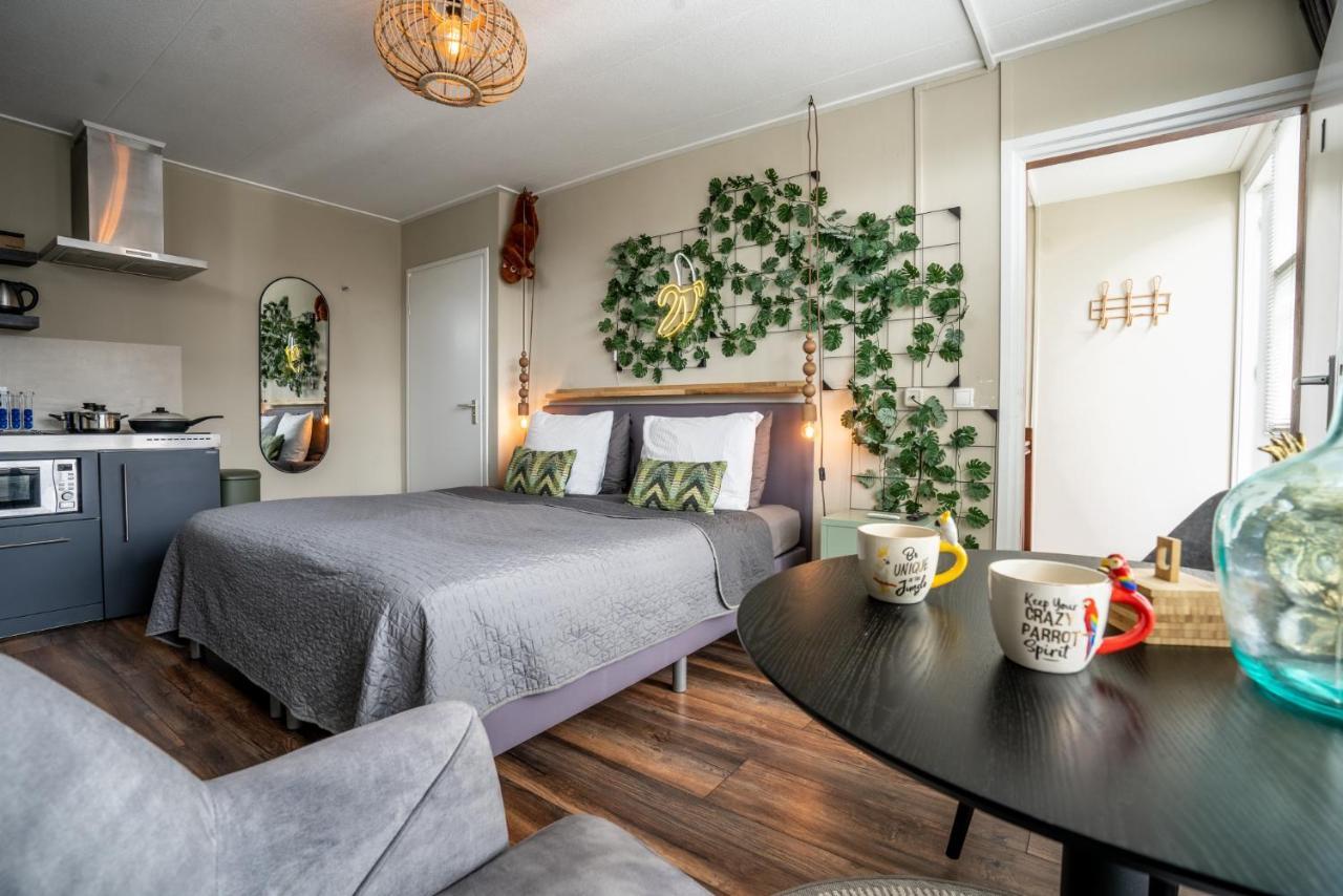 The Jungle - Duo Studio With Kingsize Terrace Гронинген Экстерьер фото