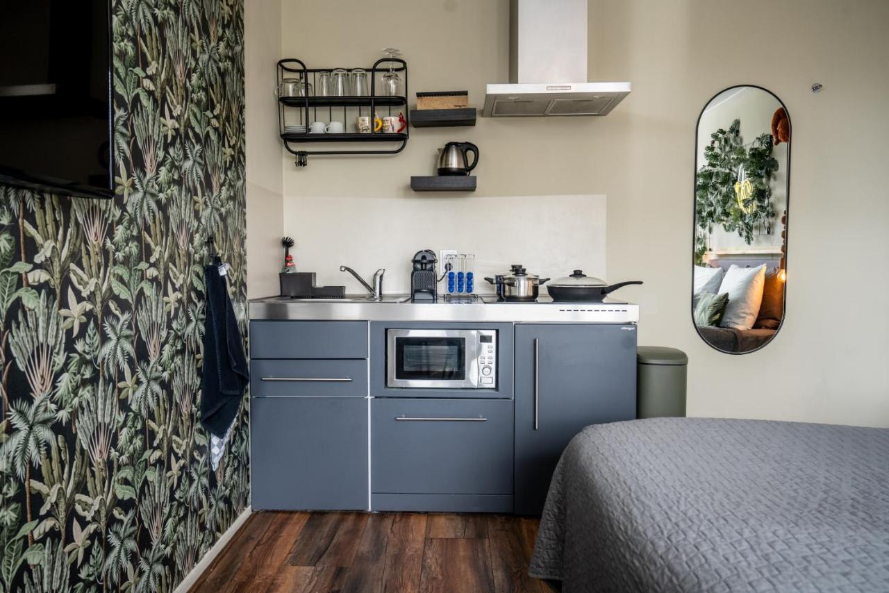The Jungle - Duo Studio With Kingsize Terrace Гронинген Экстерьер фото